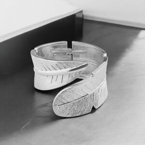 N3VO Anti-tarnish Adjustable Bangles for Women Stylish – Floral, Leaf Charm Design, Elegant Open Cuff Stainless Steel Fashion Girls Jewelry for Casual, Festive and Gifting